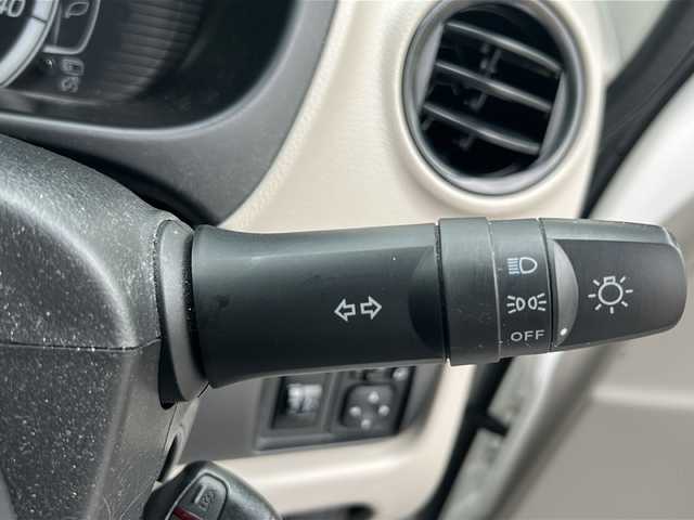 日産 デイズ J 沖縄県 2015(平27)年 4万km ホワイト 純正ナビ/（AM/FM/CD/DVD/BT) /ワンセグTV /バックカメラ /リモコンキー /純正フロアマット /ダブルエアバッグ /パワーウィンドウ /パワーステアリング