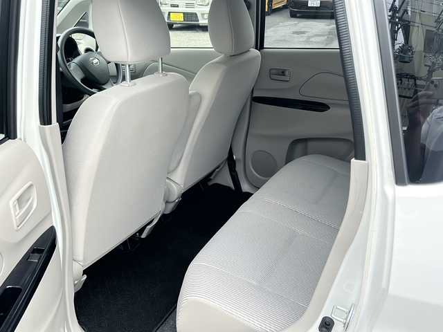 日産 デイズ J 沖縄県 2015(平27)年 4万km ホワイト 純正ナビ/（AM/FM/CD/DVD/BT) /ワンセグTV /バックカメラ /リモコンキー /純正フロアマット /ダブルエアバッグ /パワーウィンドウ /パワーステアリング