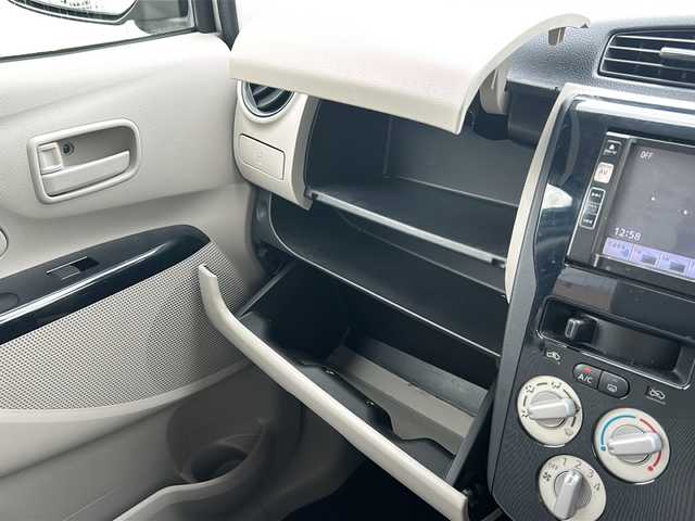 日産 デイズ J 沖縄県 2015(平27)年 4万km ホワイト 純正ナビ/（AM/FM/CD/DVD/BT) /ワンセグTV /バックカメラ /リモコンキー /純正フロアマット /ダブルエアバッグ /パワーウィンドウ /パワーステアリング