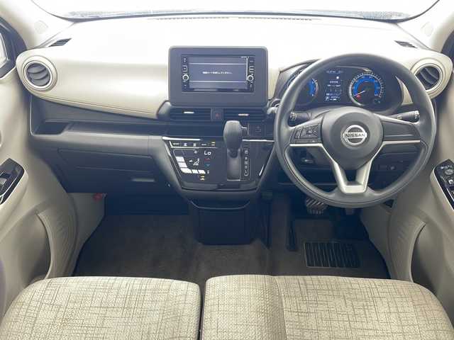 日産 デイズ X 沖縄県 2020(令2)年 4.6万km アッシュブラウンM 純正ナビ(MM316-D-W)　/(フルセグテレビ　ＣＤ　ＤＶＤ　Ｂｌｕｅｔｏｏｔｈ接続)　/ＵＳＢ端子　/ステアリングスイッチ　/スマートキー　/プッシュスタート　/電格ミラー　/オートライト/アイドリングストップ/純正フロアマット　/純正14インチアルミホイール