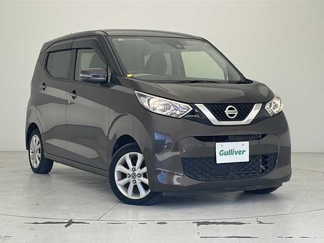 日産 デイズ X 沖縄県 2020(令2)年 4.6万km アッシュブラウンM 純正ナビ(MM316-D-W)　/(フルセグテレビ　ＣＤ　ＤＶＤ　Ｂｌｕｅｔｏｏｔｈ接続)　/ＵＳＢ端子　/ステアリングスイッチ　/スマートキー　/プッシュスタート　/電格ミラー　/オートライト/アイドリングストップ/純正フロアマット　/純正14インチアルミホイール