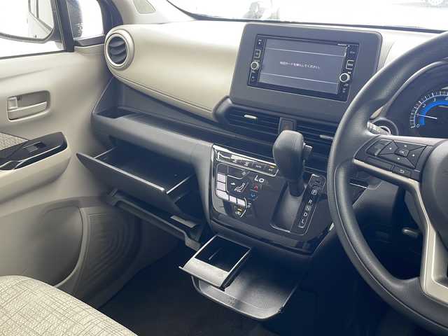 日産 デイズ X 沖縄県 2020(令2)年 4.6万km アッシュブラウンM 純正ナビ(MM316-D-W)　/(フルセグテレビ　ＣＤ　ＤＶＤ　Ｂｌｕｅｔｏｏｔｈ接続)　/ＵＳＢ端子　/ステアリングスイッチ　/スマートキー　/プッシュスタート　/電格ミラー　/オートライト/アイドリングストップ/純正フロアマット　/純正14インチアルミホイール