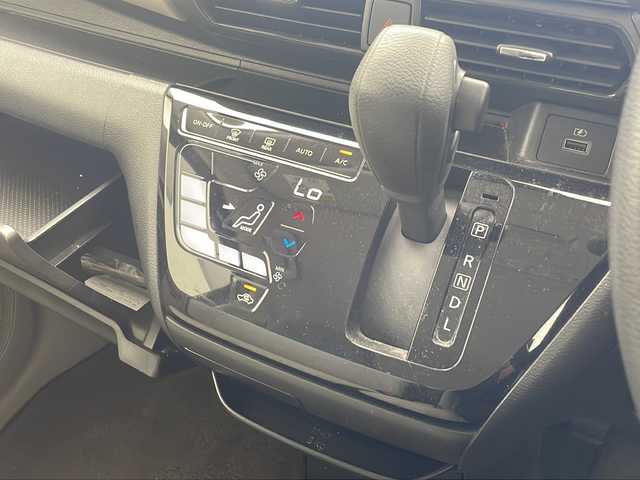 日産 デイズ X 沖縄県 2020(令2)年 4.6万km アッシュブラウンM 純正ナビ(MM316-D-W)　/(フルセグテレビ　ＣＤ　ＤＶＤ　Ｂｌｕｅｔｏｏｔｈ接続)　/ＵＳＢ端子　/ステアリングスイッチ　/スマートキー　/プッシュスタート　/電格ミラー　/オートライト/アイドリングストップ/純正フロアマット　/純正14インチアルミホイール