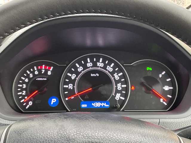 トヨタ ノア Si ダブルバイビーⅡ 千葉県 2020(令2)年 4.4万km ホワイトパールクリスタルシャイン 純正10インチナビ/(フルセグTV/BT/CD/DVD/FM/AM)/衝突被害軽減システム/車線逸脱警報/バックカメラ/クルーズコントロール/ハーフレザーシート/両側パワースライドドア/横滑り防止装置/ビルトインETC2.0/アイドリングストップ/LEDヘッドライト/フォグランプ/オートライト/ウィンカーミラー/電動格納ミラー/純正16インチAW/シートリフター/プッシュスタート/スマートキー/フロアマット/スペアキー/取扱説明書/保証書