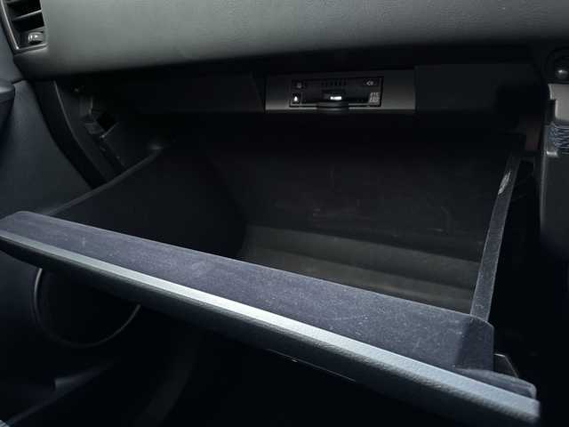 レクサス ＮＸ 300h バージョンL 青森県 2019(令1)年 5.5万km グラファイトブラックガラスフレーク ワンオーナー/セーフティシステムプラス/10.3インチワイドディスプレイナビ・フルセグTV/CD・DVD・Bluetooth・SD・USB/バック・サイドカメラ/黒本革シート/前席エアシート・パワーシート/前後席シートヒーター/後席電動格納シート/ステアリングヒーター/パワーバックドア/プリクラッシュセーフティ/レーダークルーズコントロール/レーントレーシングアシスト/アダプティブハイビーム/OPブラインドスポットモニター/純正ドライブレコーダー/ビルトインETC2.0/AC100V100W/パドルシフト/角型三眼LEDヘッドライト/LEDフォグランプ/OP純正18インチアルミ/スペアキー・カードキー/R2.R3.R4.R5.R6年ディーラー記録簿有/保証書・取説書