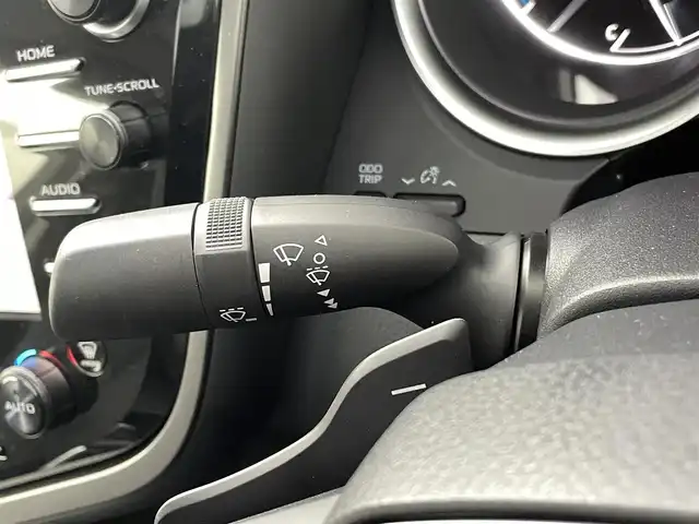 トヨタ カムリ WSレザーパッケージ 熊本県 2020(令2)年 5.9万km プラチナホワイトパールマイカ パノラマムーンルーフ（OP）/JBLプレミアムサウンド（OP）/純正CD・DVDデッキ（OP）/トヨタセーフティセンス/・プリクラッシュセーフティ/・レーンディパーチャーアラート/・アダプティブハイビームシステム/・レーダークルーズコントロール/・パーキングサポートブレーキ/・リヤクロストラフィックアラート/純正ビルトインETC/カラーヘッドアップディスプレイ/ブラインドスポットモニター/インテリジェントクリアランスソナー/純正8型ナビ/バックカメラ/黒本革シート/前席パワーシート＆シートヒーター/本革巻きステアリング/MTモード付AT/純正18インチAW/純正フロアマット/スマートキー１本