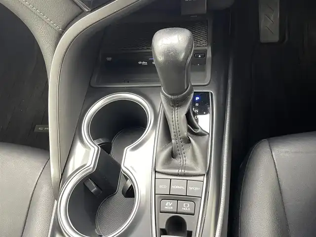 トヨタ カムリ WSレザーパッケージ 熊本県 2020(令2)年 5.9万km プラチナホワイトパールマイカ パノラマムーンルーフ（OP）/JBLプレミアムサウンド（OP）/純正CD・DVDデッキ（OP）/トヨタセーフティセンス/・プリクラッシュセーフティ/・レーンディパーチャーアラート/・アダプティブハイビームシステム/・レーダークルーズコントロール/・パーキングサポートブレーキ/・リヤクロストラフィックアラート/純正ビルトインETC/カラーヘッドアップディスプレイ/ブラインドスポットモニター/インテリジェントクリアランスソナー/純正8型ナビ/バックカメラ/黒本革シート/前席パワーシート＆シートヒーター/本革巻きステアリング/MTモード付AT/純正18インチAW/純正フロアマット/スマートキー１本