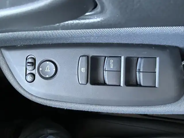 ホンダ フィット ベーシック 茨城県 2023(令5)年 2.2万km クリスタルブラックパール ワンオーナー/純正SDナビ/　（CD/DVD/BT/フルセグ）/バックカメラ/ETC/ドライブレコーダー/レーダークルーズコントロール/ハロゲンヘッドライト/スマートキー/アイドリングストップ/ドアバイザー/純正フロアマット/保証書/取扱説明書/スペアキー