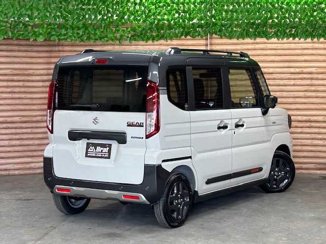 スズキ スペーシア ギア HYBRID XZ 道央・札幌 2024(令6)年 0.1万km未満 ベージュ 【2504034616】/4WD/衝突軽減ブレーキ/ナビ/フルセグＴＶ/Ｂｌｕｅｔｏｏｔｈ/全方位カメラ/両側電動スライドドア/純正14インチアルミホイール/コーナーセンサー/前席シートヒーター/ハンドルヒーター/レーダークルーズ/ＬＥＤヘッドライト/ＬＥＤフォグライト/ルーフレール