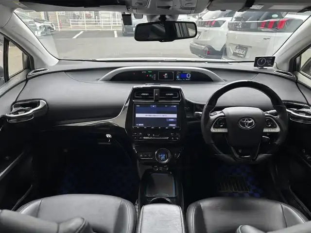 トヨタ プリウス A ツーリングセレクション 宮城県 2018(平30)年 8万km ホワイトパールクリスタルシャイン 純正SDナビ/バックカメラ/フルセグTV/Bluetooth接続/黒革シート/シートヒーター/アイドリングストップ/レーンキープアシスト/ブラインドスポット/ACC/ステアリングスイッチ/電動ミラー/ヘッドアップディスプレイ/ETC/GPSレーダー/LEDヘッドライト/純正17インチAW(夏タイヤ)/社外15インチAW(冬タイヤ)(積み込み)/スペアキー×１