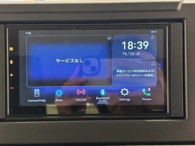 スズキ ジムニー シエラ JC 埼玉県 2023(令5)年 0.9万km ミディアムグレー スズキセーフティサポート/社外ディスプレイオーディオ/　　BT/AM/FM/クルーズコントロール/LEDオートライト/シートヒーター/純正15インチAW/アイドリングストップ/スペアキー/プッシュスタート/禁煙車