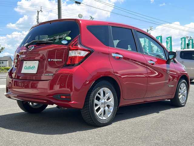 日産 ノート 香川県 2019(令1)年 7.7万km ガーネットレッド 純正ナビ／フルセグＴＶ／バックカメラ／ＥＴＣ／エマージェンシーブレーキ／ＥＴＣ／フロアマット/レーンアシスト