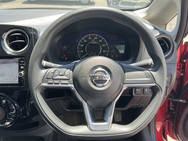日産 ノート 香川県 2019(令1)年 7.7万km ガーネットレッド 純正ナビ／フルセグＴＶ／バックカメラ／ＥＴＣ／エマージェンシーブレーキ／ＥＴＣ／フロアマット/レーンアシスト