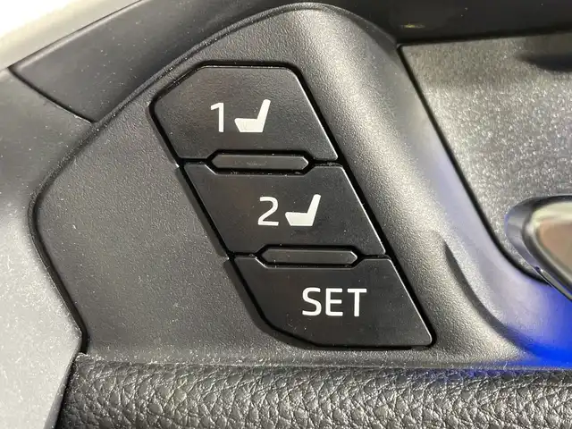 トヨタ ＲＡＶ４ ハイブリッド アドベンチャー 福島県 2022(令4)年 4.1万km アッシュグレーメタリック/アーバンカーキ ・純正10.5型ディスプレイオーディオ/＜AM/FM/CD/DVD/BT/Miracast＞/・バックカメラ/・デジタルインナーミラー/・ビルトインETC/・前後シートヒーター /・運転席パワーメモリーシート/・ハンズフリーPBD/・セーフティセンス/・TRAILモード/・ドライブセレクトモード/・前後ソナー/・電動パーキングブレーキ/ブレーキホールド/・先行車発進告知/・PKSB/・BSM/・後退時抑制/・オートライト/・プッシュスタート/・革巻きステアリング/・ステアリングメーター/・オレンジステッチ合皮シート/・パノラマルーフ/・ルーフレール/・LEDヘッドライト/LEDフォグ/・純正サイド/リアスポイラー/・純正１９インチアルミホイール