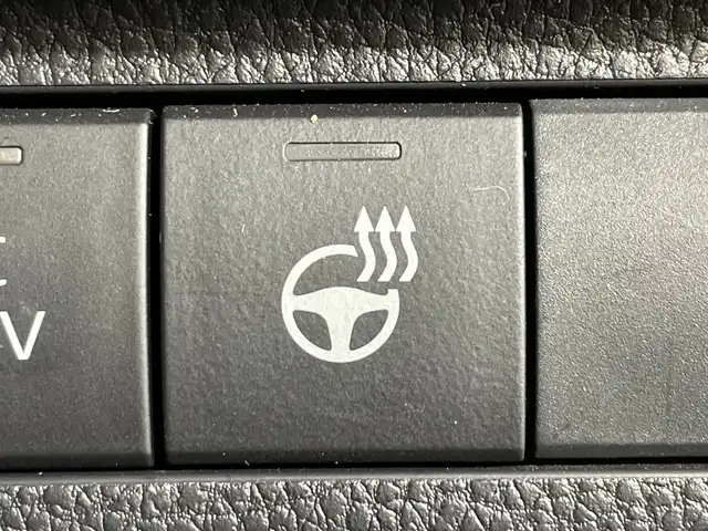 トヨタ ＲＡＶ４ ハイブリッド アドベンチャー 福島県 2022(令4)年 4.1万km アッシュグレーメタリック/アーバンカーキ ・純正10.5型ディスプレイオーディオ/＜AM/FM/CD/DVD/BT/Miracast＞/・バックカメラ/・デジタルインナーミラー/・ビルトインETC/・前後シートヒーター /・運転席パワーメモリーシート/・ハンズフリーPBD/・セーフティセンス/・TRAILモード/・ドライブセレクトモード/・前後ソナー/・電動パーキングブレーキ/ブレーキホールド/・先行車発進告知/・PKSB/・BSM/・後退時抑制/・オートライト/・プッシュスタート/・革巻きステアリング/・ステアリングメーター/・オレンジステッチ合皮シート/・パノラマルーフ/・ルーフレール/・LEDヘッドライト/LEDフォグ/・純正サイド/リアスポイラー/・純正１９インチアルミホイール