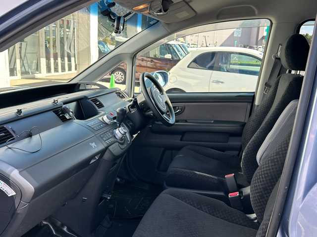 ホンダ ステップワゴン G Lパッケージ 千葉県 2007(平19)年 8.8万km スカイミストメタリック インターナビ　バックカメラ　両側電動スライドドア　ドラレコ　フロアマット　ドアバイザー　キーレス　コーナーセンサー　キセノンライト　社外１５インチＡＷ