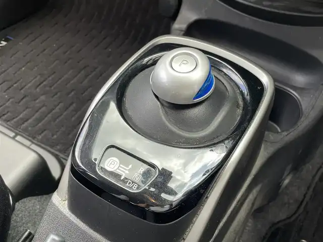 日産 ノート e－パワー X 佐賀県 2016(平28)年 5.4万km プレミアムコロナオレンジ インテリジェントルームミラー　/エマージェンシーブレーキ　/ソナー　/純正SDナビ　/・アラウンドビューモニター　/・フルセグTV/BT/CD/DVD　/純正ドライブレコーダー　/ETC　/LEDヘッドライト　/オートライト/ステアリングスイッチ/スペアキー×1/取扱説明書/保証書