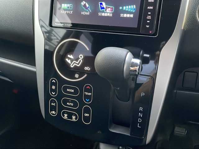 日産 デイズ ハイウェイスターG ターボ 静岡県 2013(平25)年 3.7万km ホワイトパール /社外ナビ/地デジTV//社外CD/DVD/Bluetooth//バックカメラ/全方位カメラ//純正15インチAW//ディスチャージ//シートヒーター//スマートキー//ETC