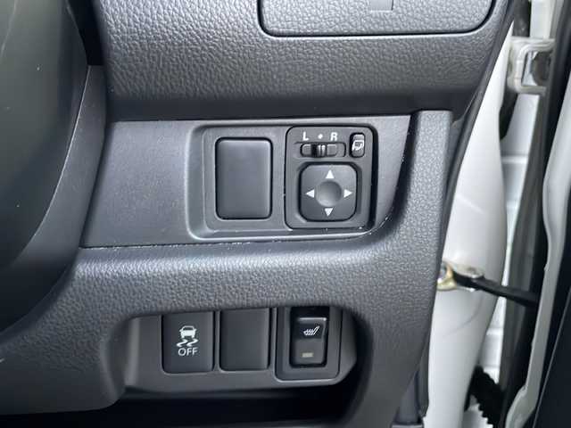 日産 デイズ ハイウェイスターG ターボ 静岡県 2013(平25)年 3.7万km ホワイトパール /社外ナビ/地デジTV//社外CD/DVD/Bluetooth//バックカメラ/全方位カメラ//純正15インチAW//ディスチャージ//シートヒーター//スマートキー//ETC