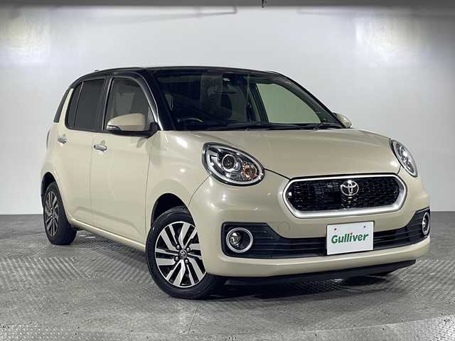 トヨタ パッソ 沖縄県 2016(平28)年 6.9万km ブラックマイカメタリック/パウダリーベージュメタリック 2トーン 県外仕入れ/禁煙車/純正7インチナビ/AM/FM/CD/DVD/フルセグTV/Bluetooth/バックカメラ/衝突被害軽減ブレーキ/ビルトイETC/プッシュスタート/純正14インチアルミホイール/コーナーセンサー後/ABS/横滑り防止装置/スペアキー有