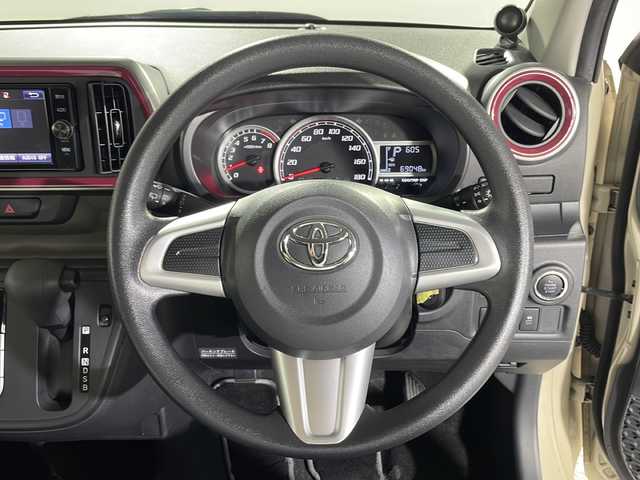 トヨタ パッソ 沖縄県 2016(平28)年 6.9万km ブラックマイカメタリック/パウダリーベージュメタリック 2トーン 県外仕入れ/禁煙車/純正7インチナビ/AM/FM/CD/DVD/フルセグTV/Bluetooth/バックカメラ/衝突被害軽減ブレーキ/ビルトイETC/プッシュスタート/純正14インチアルミホイール/コーナーセンサー後/ABS/横滑り防止装置/スペアキー有