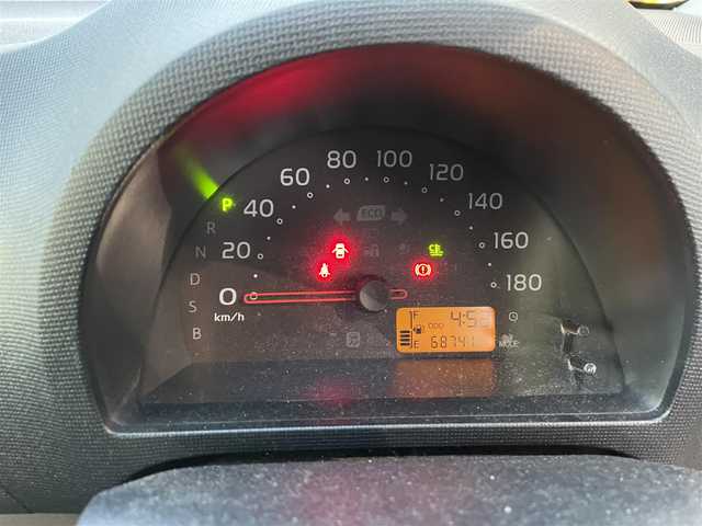 トヨタ パッソ X クツロギ 岡山県 2012(平24)年 6.9万km グレーメタリック 登録時走行距離68741km/ミュージックプレイヤー/ETC/社外１３インチアルミホイール/パワーステアリング/パワーウィンドウ/純正フロアマット/ハロゲンヘッドライト/ベンチシート/ドアバイザー