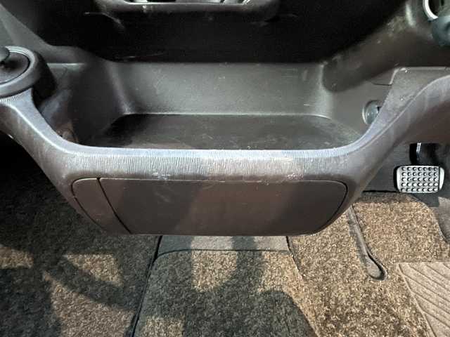 トヨタ パッソ X クツロギ 岡山県 2012(平24)年 6.9万km グレーメタリック 登録時走行距離68741km/ミュージックプレイヤー/ETC/社外１３インチアルミホイール/パワーステアリング/パワーウィンドウ/純正フロアマット/ハロゲンヘッドライト/ベンチシート/ドアバイザー