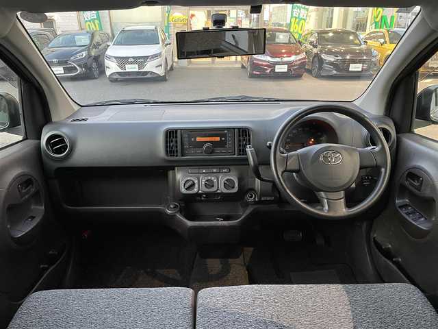 トヨタ パッソ X クツロギ 岡山県 2012(平24)年 6.9万km グレーメタリック 登録時走行距離68741km/ミュージックプレイヤー/ETC/社外１３インチアルミホイール/パワーステアリング/パワーウィンドウ/純正フロアマット/ハロゲンヘッドライト/ベンチシート/ドアバイザー