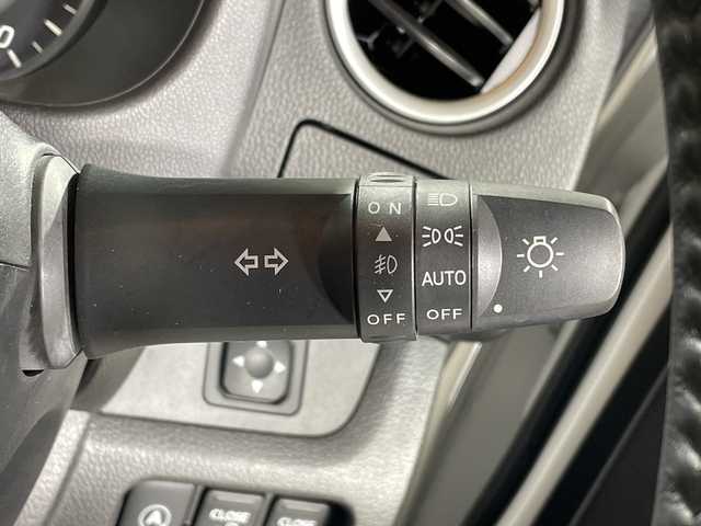 日産 デイズ ルークス ハイウェイスターターボ 神奈川県 2016(平28)年 0.7万km ホワイトパール 純正SDナビ【MM316D-W】/AM　FM　フルセグ　DVD　CD　USB　SD　MSV　AUX　Bluetooth/アラウンドビューモニター/両側パワースライドドア/エマージェンシーブレーキ/ETC/革巻ステアリング/ステアリングリモコン/専用シートカバー/リアドアサンシェード/助手席後シートバックテーブル/純正フロアマット/インテリジェントキー/リアスポイラー/キセノンヘッドライト/フォグランプ/純正15インチアルミ/VDC