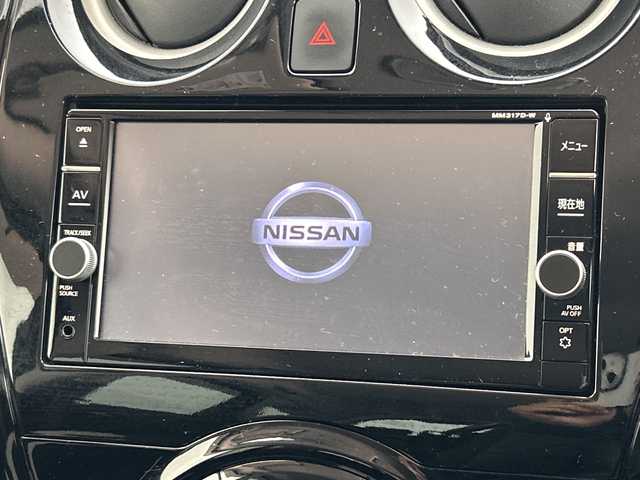 日産 ノート e－パワー X 三重県 2017(平29)年 3.5万km ダークメタルグレー /禁煙車//純正ナビ//アラウンドビューモニター//インテリジェントルームミラー//オートAC//ステアリングスイッチ//エマージェンシーブレーキ//衝突軽減ブレーキ//レーンキープアシスト//レーダークルーズコントロール//ETC//前後コーナーセンサー//スマートキー//プッシュスタート