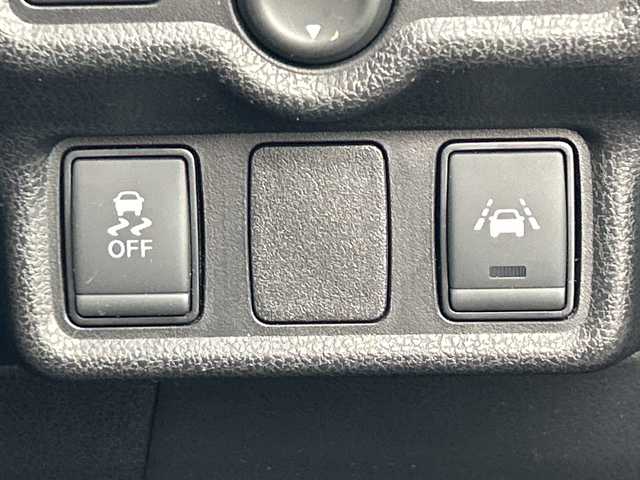 日産 ノート e－パワー X 三重県 2017(平29)年 3.5万km ダークメタルグレー /禁煙車//純正ナビ//アラウンドビューモニター//インテリジェントルームミラー//オートAC//ステアリングスイッチ//エマージェンシーブレーキ//衝突軽減ブレーキ//レーンキープアシスト//レーダークルーズコントロール//ETC//前後コーナーセンサー//スマートキー//プッシュスタート