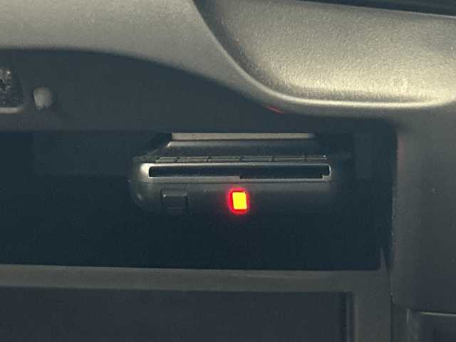 日産 ノート e－パワー X 三重県 2017(平29)年 3.5万km ダークメタルグレー /禁煙車//純正ナビ//アラウンドビューモニター//インテリジェントルームミラー//オートAC//ステアリングスイッチ//エマージェンシーブレーキ//衝突軽減ブレーキ//レーンキープアシスト//レーダークルーズコントロール//ETC//前後コーナーセンサー//スマートキー//プッシュスタート