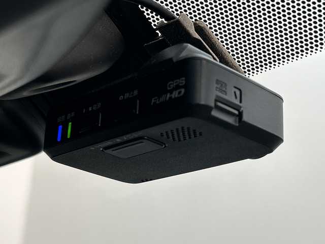 日産 ノート e－パワー X 三重県 2017(平29)年 3.5万km ダークメタルグレー /禁煙車//純正ナビ//アラウンドビューモニター//インテリジェントルームミラー//オートAC//ステアリングスイッチ//エマージェンシーブレーキ//衝突軽減ブレーキ//レーンキープアシスト//レーダークルーズコントロール//ETC//前後コーナーセンサー//スマートキー//プッシュスタート