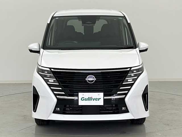 日産 セレナ e－パワー ハイウェイスター V 宮城県 2024(令6)年 0.1万km未満 プリズムホワイト 登録済未使用車/アラウンドビューモニター/プロパイロット2.0/エマージェンシーブレーキ/車線逸脱警報/車線逸脱防止支援システム/アダプティブヘッドライト/ＢＳＷ（後側方車両検知警報）／インテリジェント ＢＳＩ（後側方衝突防止支援システム）/インテリジェントルームミラー/純正12.3型DAナビ/・BT.USB.HDMI/フルセグTV/両側パワースライドドア/ハンズフリーオートスライドドア/置くだけ充電/LEDヘッドライト/電動パーキングブレーキ/ドライブレコーダー（FR）/ビルトインETC2.0/プッシュスタート/スマートキー×2/純正16inAW