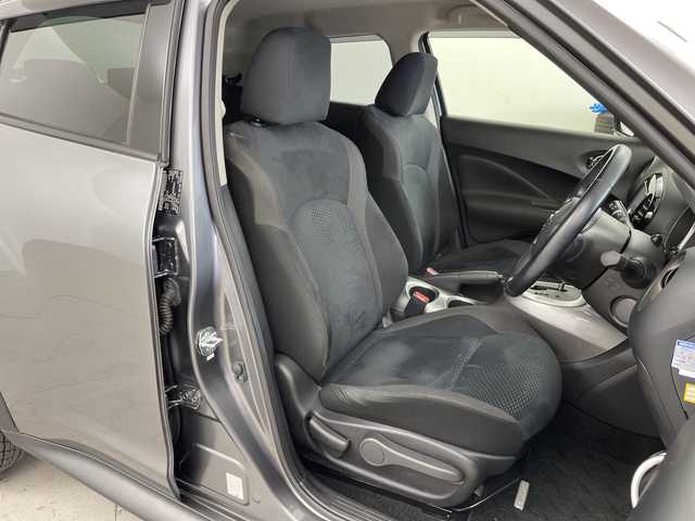 日産 ジューク 16GT FOUR 道央・札幌 2014(平26)年 5.7万km ダークメタルグレー ・切り替え４WD/・ターボ/・純正ナビ/・AM/FM/SD/CD/・フルセグTV/・バックカメラ/・MTモード付AT/・HIDオートライト/・スマートキー/・プッシュスタート/・ライトレベライザー/・横滑り防止装置/・盗難防止装置/・社外アルミホイール/・電動格納ミラー