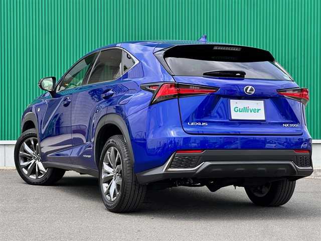 レクサス ＮＸ 300h Fスポーツ 宮城県 2019(令1)年 5.9万km ヒートブルーコントラストレイヤリング LEDヘッドランプセット/・角型LEDヘッドランプ/・ヘッドランプクリーナー/・アダプティブハイビームシステム/パノラミックビューモニターセット/・パノラミックビューモニター/・パーキングサポートブレーキ（静止物）/ブラインドスポットモニターセット/・ブラインドスポットモニター/・リアクロストラフィックアラート/＝＝＝/セーフティシステムプラス/・プリクラッシュセーフティ/・レーントレーシングアシスト/・オートマチックハイビーム/・レーダークルーズコントロール/・ロードサインアシスト/・先行車発進告知機能/ハンズフリーパワーバックドア/純正ナビ/・CD/DVD/・Bluetooth/・フルセグTV/ビルトインETC2.0/ドライブレコーダー/AC100V/100W/ヘッドアップディスプレイ/本革シート/シートヒーター／ベンチレーション/パワーシート（運転席メモリー機能付）/革巻きステアリング/電動パーキングブレーキ/ブレーキホールド/スマートキー＆プッシュスタート/スペアキー1本、カードキー1枚/電動格納ミラー/純正18インチAW/フロアマット