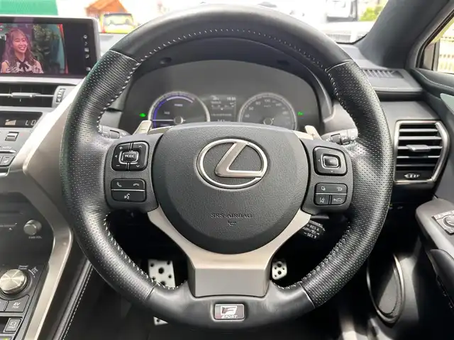 レクサス ＮＸ 300h Fスポーツ 宮城県 2019(令1)年 5.9万km ヒートブルーコントラストレイヤリング LEDヘッドランプセット/・角型LEDヘッドランプ/・ヘッドランプクリーナー/・アダプティブハイビームシステム/パノラミックビューモニターセット/・パノラミックビューモニター/・パーキングサポートブレーキ（静止物）/ブラインドスポットモニターセット/・ブラインドスポットモニター/・リアクロストラフィックアラート/＝＝＝/セーフティシステムプラス/・プリクラッシュセーフティ/・レーントレーシングアシスト/・オートマチックハイビーム/・レーダークルーズコントロール/・ロードサインアシスト/・先行車発進告知機能/ハンズフリーパワーバックドア/純正ナビ/・CD/DVD/・Bluetooth/・フルセグTV/ビルトインETC2.0/ドライブレコーダー/AC100V/100W/ヘッドアップディスプレイ/本革シート/シートヒーター／ベンチレーション/パワーシート（運転席メモリー機能付）/革巻きステアリング/電動パーキングブレーキ/ブレーキホールド/スマートキー＆プッシュスタート/スペアキー1本、カードキー1枚/電動格納ミラー/純正18インチAW/フロアマット