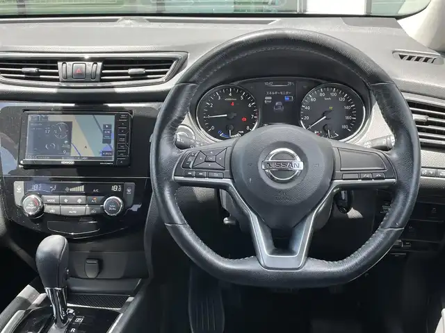 日産 エクストレイル ハイブリッド 20X 香川県 2019(令1)年 6.2万km ダイヤモンドブラック 登録時走行距離：61140km/ケンウッドナビ/　CD DVD BT フルセグTV/バックカメラ/エマージェンシーブレーキ/レーンキープアシスト/クリアランスソナー/パワーバックドア/横滑り防止装置/LEDヘッドライト/オートライト/フォグランプ/電動格納ウィンカーミラー/ドアバイザー/ヒーテッドドアミラー/カプロンシート/革巻きステアリング/ステアリングスイッチ/プッシュスタート/スマートキー