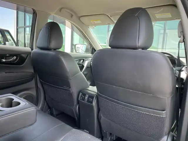 日産 エクストレイル ハイブリッド 20X 香川県 2019(令1)年 6.2万km ダイヤモンドブラック 登録時走行距離：61140km/ケンウッドナビ/　CD DVD BT フルセグTV/バックカメラ/エマージェンシーブレーキ/レーンキープアシスト/クリアランスソナー/パワーバックドア/横滑り防止装置/LEDヘッドライト/オートライト/フォグランプ/電動格納ウィンカーミラー/ドアバイザー/ヒーテッドドアミラー/カプロンシート/革巻きステアリング/ステアリングスイッチ/プッシュスタート/スマートキー