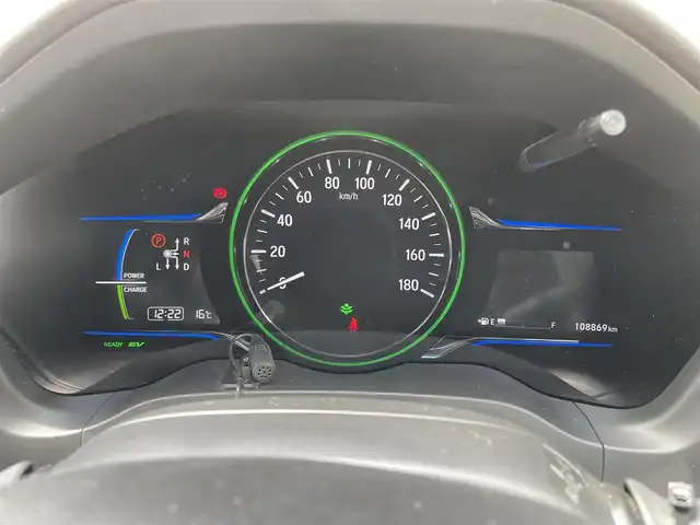ホンダ ヴェゼル ハイブリッド X Lパッケージ 福島県 2014(平26)年 10.9万km アラバスターシルバーメタリック (株)IDOMが運営する【じしゃロン福島店】の自社ローン専用車両になります。こちらは現金またはオートローンご利用時の価格です。自社ローンご希望の方は別途その旨お申付け下さい/純正ナビ/フルセグテレビ/バックカメラ/MT付AT/クルーズコントロール/ドアバイザー/ステアリングリモコン/４WD/純正AW積込/革巻きステアリング