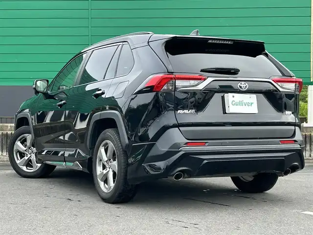 トヨタ ＲＡＶ４ ハイブリッドG 茨城県 2020(令2)年 10.2万km アティチュードブラックマイカ スマートキー/プッシュスタート/ALPINE　SDナビ/Bluetooth接続/フルセグテレビ/バックカメラ/クルーズコントロール/レーンキープアシスト/サンルーフ/ETC2.0/バックカメラ/前方ドライブレコーダー/純正フロアマット/パワーシート/レザーシート/純正エアロパーツ/純正アルミホイル/前後コーナーセンサー/オートライト/LEDヘッドライト/Wエアバック/カーテンエアバック