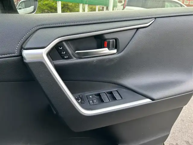 トヨタ ＲＡＶ４ ハイブリッドG 茨城県 2020(令2)年 10.2万km アティチュードブラックマイカ スマートキー/プッシュスタート/ALPINE　SDナビ/Bluetooth接続/フルセグテレビ/バックカメラ/クルーズコントロール/レーンキープアシスト/サンルーフ/ETC2.0/バックカメラ/前方ドライブレコーダー/純正フロアマット/パワーシート/レザーシート/純正エアロパーツ/純正アルミホイル/前後コーナーセンサー/オートライト/LEDヘッドライト/Wエアバック/カーテンエアバック