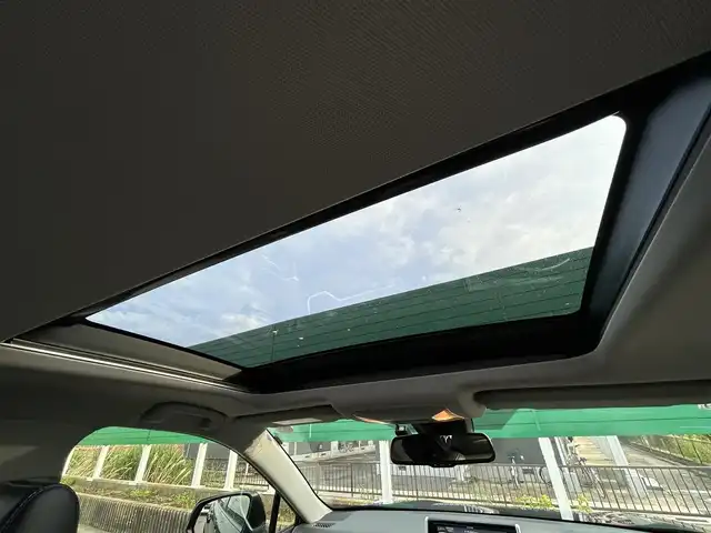 トヨタ ＲＡＶ４ ハイブリッドG 茨城県 2020(令2)年 10.2万km アティチュードブラックマイカ スマートキー/プッシュスタート/ALPINE　SDナビ/Bluetooth接続/フルセグテレビ/バックカメラ/クルーズコントロール/レーンキープアシスト/サンルーフ/ETC2.0/バックカメラ/前方ドライブレコーダー/純正フロアマット/パワーシート/レザーシート/純正エアロパーツ/純正アルミホイル/前後コーナーセンサー/オートライト/LEDヘッドライト/Wエアバック/カーテンエアバック