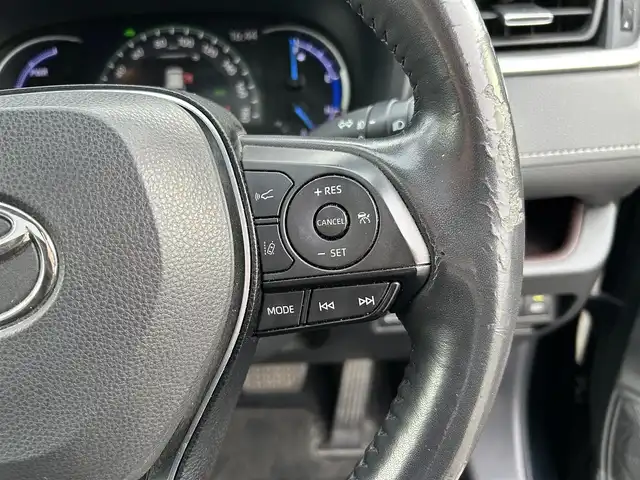 トヨタ ＲＡＶ４ ハイブリッドG 茨城県 2020(令2)年 10.2万km アティチュードブラックマイカ スマートキー/プッシュスタート/ALPINE　SDナビ/Bluetooth接続/フルセグテレビ/バックカメラ/クルーズコントロール/レーンキープアシスト/サンルーフ/ETC2.0/バックカメラ/前方ドライブレコーダー/純正フロアマット/パワーシート/レザーシート/純正エアロパーツ/純正アルミホイル/前後コーナーセンサー/オートライト/LEDヘッドライト/Wエアバック/カーテンエアバック