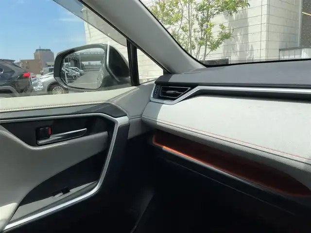 トヨタ ＲＡＶ４ アドベンチャー 石川県 2024(令6)年 0.9万km アーバンカーキ 4WD/ワンオーナー/純正10.5型ナビ/フルセグTV/バックカメラ/LEDヘッドライト/ビルトインETC/パワーバックドア/純正アルミホイール/TRDダンパー/ブラインドスポットモニター/ドライブレコーダー/レザーシート/シートヒーター/ハンドルヒーター/レーダークルーズ/トヨタセーフティセンス/保証書