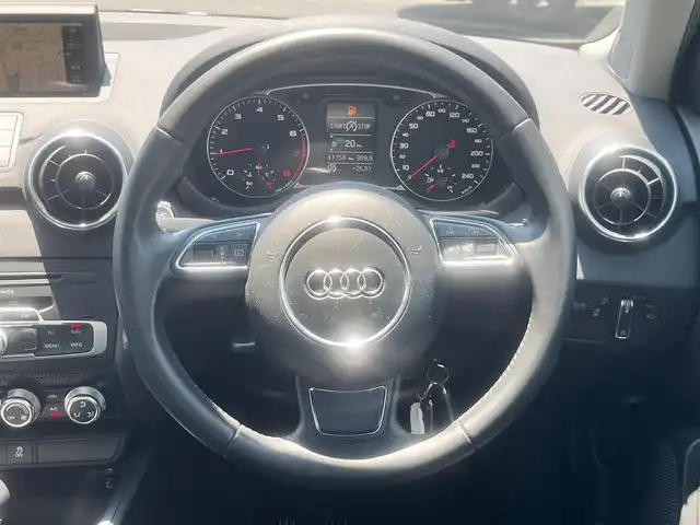 アウディ Ａ１ スポーツバック 1．4TFSI 島根県 2014(平26)年 4.2万km 茶Ⅱ 純正ナビ　/社外フルセグチューナー　/Ｂｌｕｅｔｏｏｔｈ　/スマートキー　/プッシュスタート　/前後ドラレコ　/ＥＴＣ　/ＨＩＤヘッドライト　/オートライト　/純正フロアマット　/横滑り防止装置　/保証書　/取扱説明書