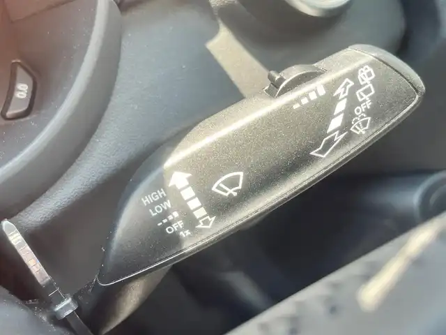 アウディ Ａ１ スポーツバック 1．4TFSI 島根県 2014(平26)年 4.2万km 茶Ⅱ 純正ナビ　/社外フルセグチューナー　/Ｂｌｕｅｔｏｏｔｈ　/スマートキー　/プッシュスタート　/前後ドラレコ　/ＥＴＣ　/ＨＩＤヘッドライト　/オートライト　/純正フロアマット　/横滑り防止装置　/保証書　/取扱説明書