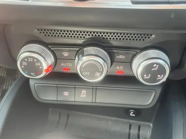 アウディ Ａ１ スポーツバック 1．4TFSI 島根県 2014(平26)年 4.2万km 茶Ⅱ 純正ナビ　/社外フルセグチューナー　/Ｂｌｕｅｔｏｏｔｈ　/スマートキー　/プッシュスタート　/前後ドラレコ　/ＥＴＣ　/ＨＩＤヘッドライト　/オートライト　/純正フロアマット　/横滑り防止装置　/保証書　/取扱説明書