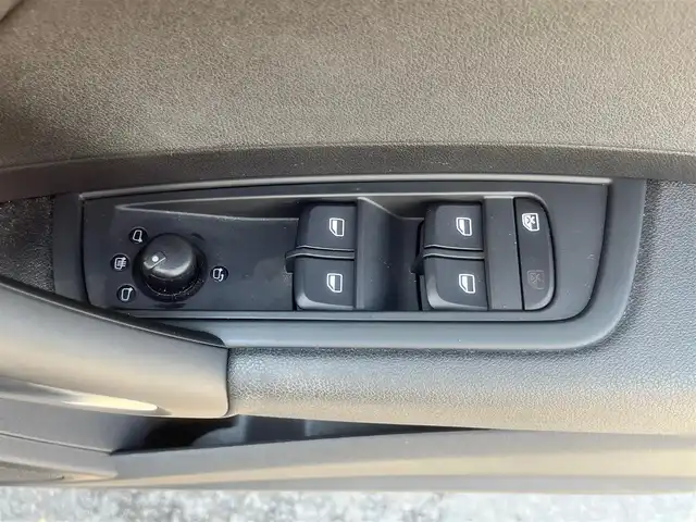 アウディ Ａ１ スポーツバック 1．4TFSI 島根県 2014(平26)年 4.2万km 茶Ⅱ 純正ナビ　/社外フルセグチューナー　/Ｂｌｕｅｔｏｏｔｈ　/スマートキー　/プッシュスタート　/前後ドラレコ　/ＥＴＣ　/ＨＩＤヘッドライト　/オートライト　/純正フロアマット　/横滑り防止装置　/保証書　/取扱説明書