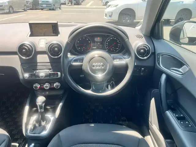 アウディ Ａ１ スポーツバック 1．4TFSI 島根県 2014(平26)年 4.2万km 茶Ⅱ 純正ナビ　/社外フルセグチューナー　/Ｂｌｕｅｔｏｏｔｈ　/スマートキー　/プッシュスタート　/前後ドラレコ　/ＥＴＣ　/ＨＩＤヘッドライト　/オートライト　/純正フロアマット　/横滑り防止装置　/保証書　/取扱説明書